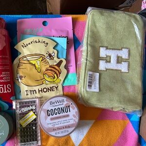 Box of woman’s HBA and cosmetics (box 5)